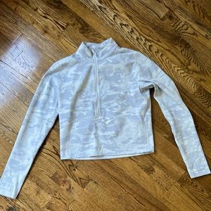 Lululemon long sleeve half zip